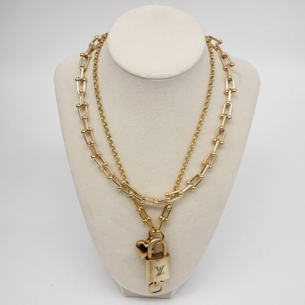 Stainless Steel Gold-Plated Necklace with Authentic Louis Vuitton Padlock - Picture 6 of 7